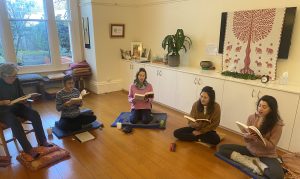small group chanters